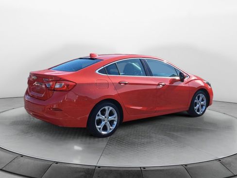 Used 2017 Chevrolet Cruze Premier image 6