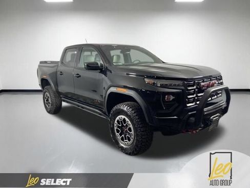 Used 2023 GMC Canyon AT4X w/ Edition 1 AWD/4WD image 2