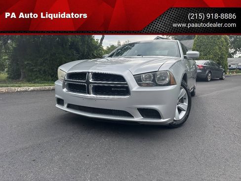 Used 2012 Dodge Charger SE RWD image 1