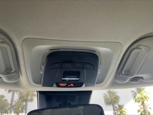 Used 2025 Toyota Corolla LE w/ LE Premium Package image 31