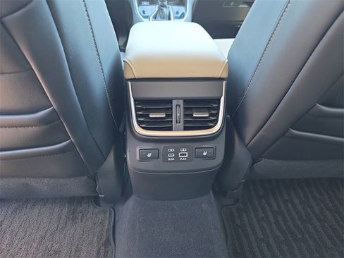 Certified 2025 Subaru Outback Limited image 35