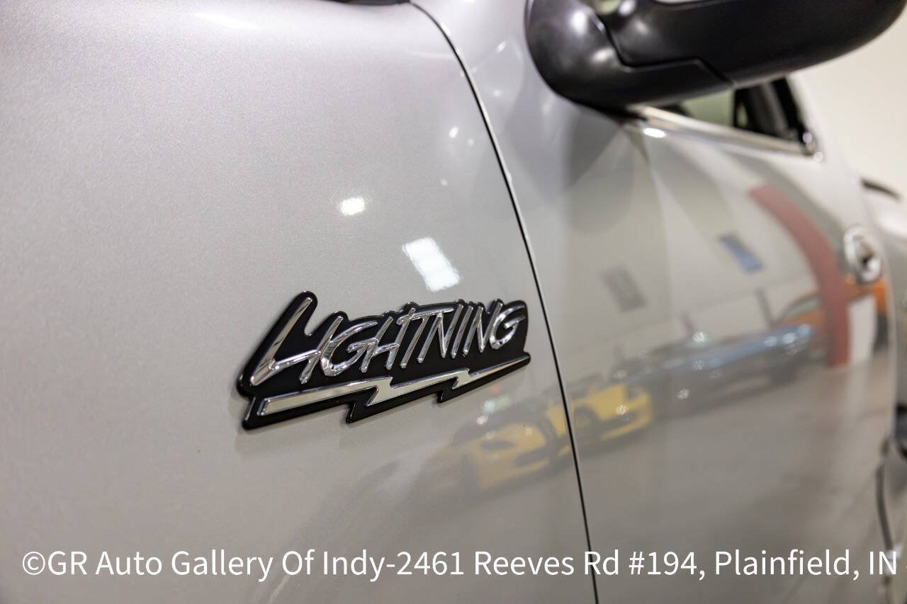 Used 2001 Ford F150 Lightning RWD image 23