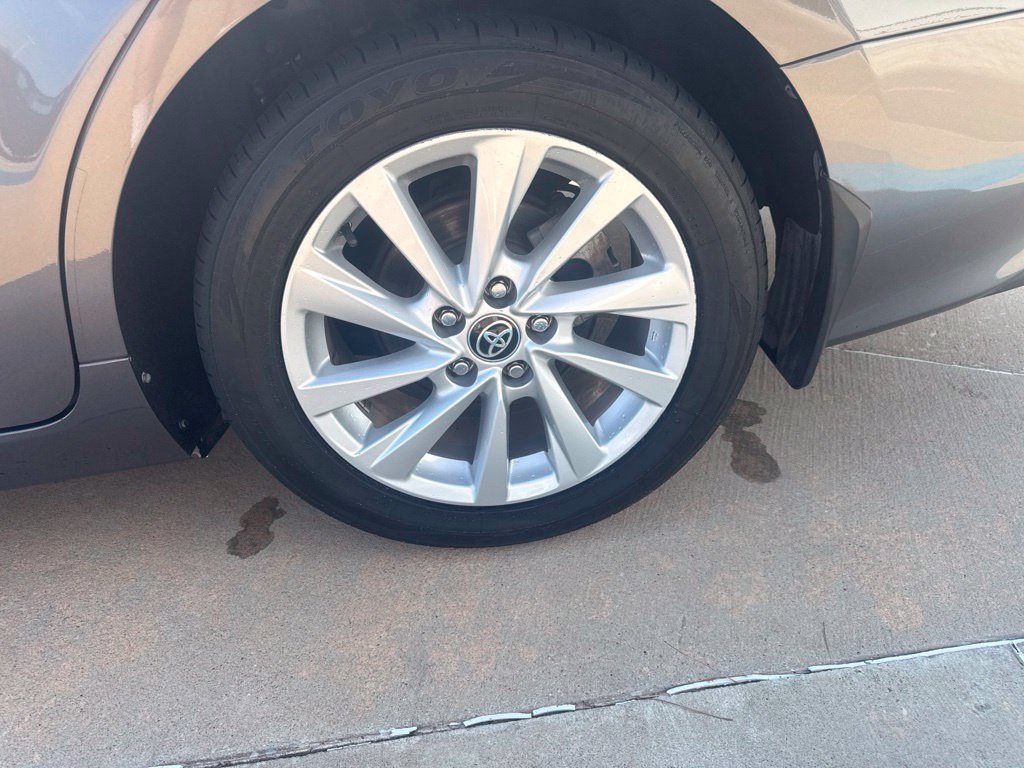 Used 2022 Toyota Camry LE FWD image 12