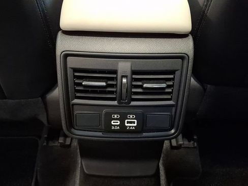 Used 2026 Subaru Forester Premium AWD/4WD image 10