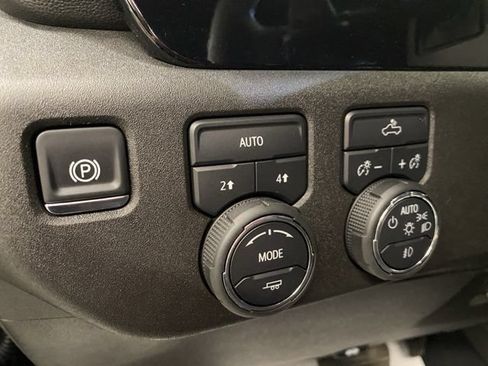 Used 2025 Chevrolet Silverado 1500 RST AWD/4WD image 31
