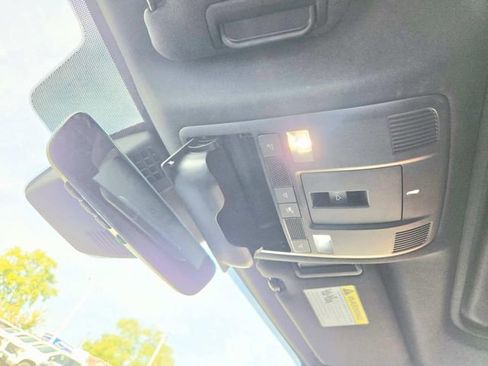 Certified 2025 MAZDA CX-5 Signature image 30