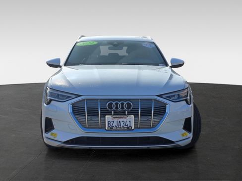 Used 2022 Audi e-tron Premium Plus w/ Premium Plus Package image 3