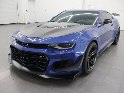 Used 2023 Chevrolet Camaro ZL1 RWD image 7
