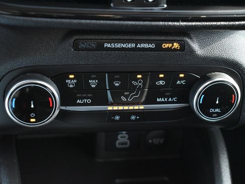 Used 2025 Ford Escape ST-Line image 28