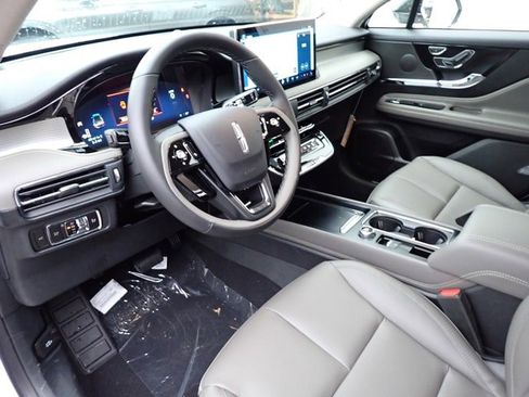 New 2026 Lincoln Corsair Premiere image 27