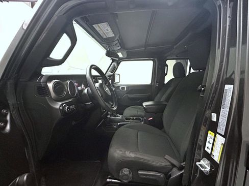 Used 2018 Jeep Wrangler Unlimited Sport image 10