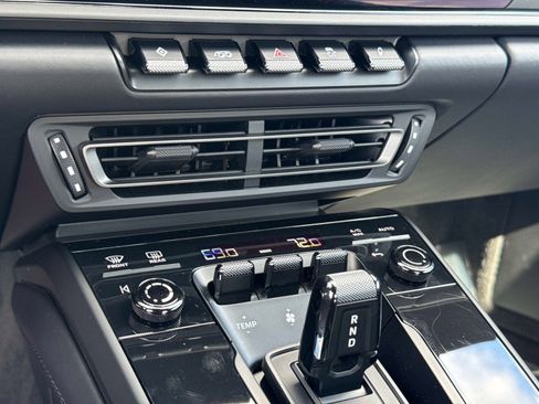 Used 2023 Porsche 911 Carrera T image 38