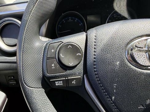 Used 2018 Toyota RAV4 LE w/ All Weather Liner Package AWD/4WD image 27