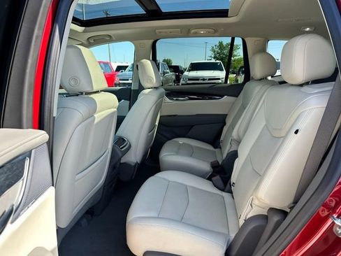 Used 2024 Cadillac XT6 Premium Luxury FWD image 10