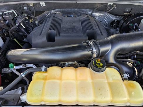 Used 2018 Ford Expedition Limited w/ Equipment Group 302A image 28