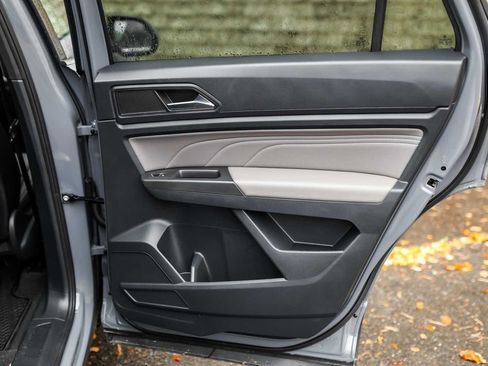 Used 2023 Volkswagen Atlas Cross Sport SEL image 15