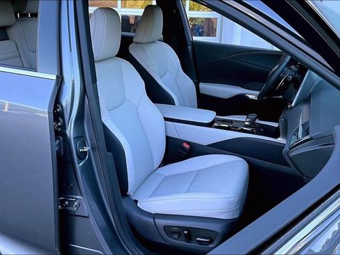 Used 2023 Lexus RX 350 Premium w/ Accessory Package AWD/4WD image 29