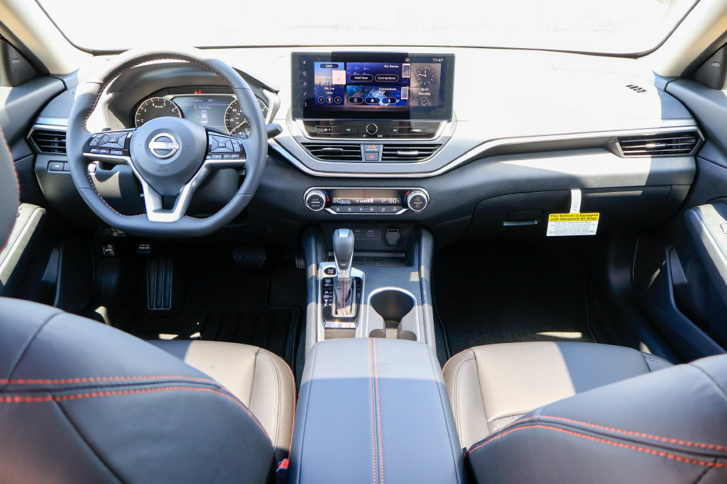 New 2026 Nissan Altima 2.5 SR w/ SR Midnight Edition Package FWD image 6