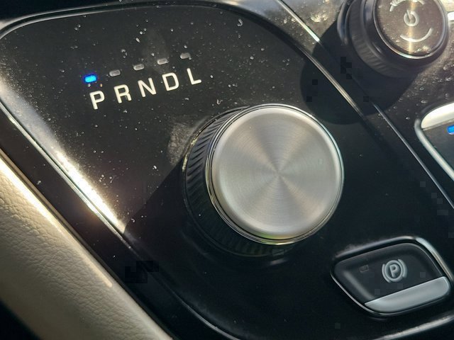 Used 2023 Chrysler Voyager LX FWD image 31