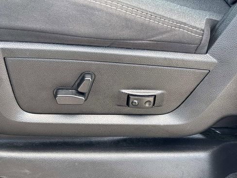 Used 2024 RAM 2500 Big Horn w/ Night Edition image 11