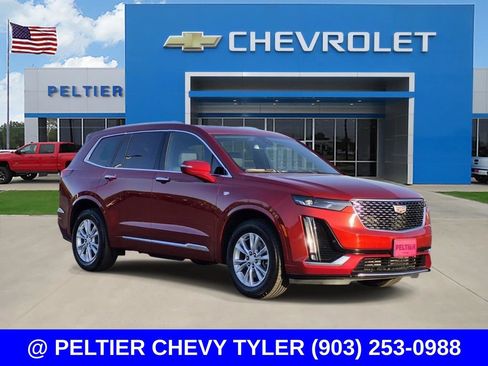 Used 2025 Cadillac XT6 Luxury FWD image 1