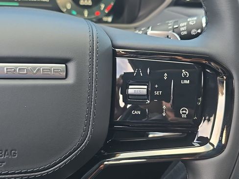 New 2026 Land Rover Range Rover Velar Dynamic SE AWD/4WD image 18