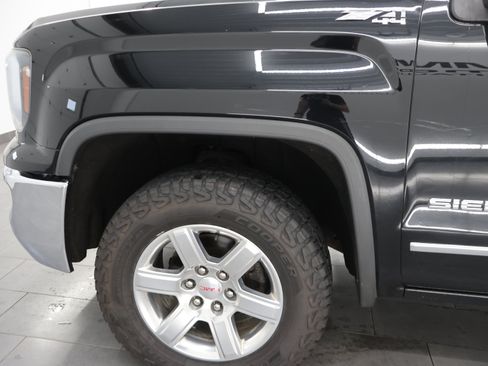 Used 2017 GMC Sierra 1500 SLT w/ Suspension Package, Off-Road AWD/4WD image 30