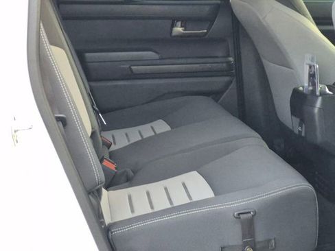 Used 2024 Toyota Tacoma TRD Sport w/ TRD Sport Upgrade Package image 18