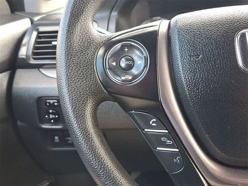 Used 2017 Honda Ridgeline RTS image 16
