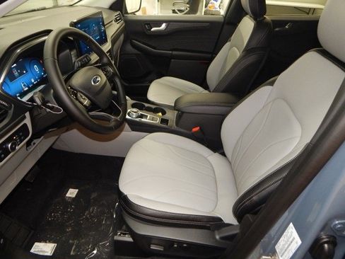 New 2026 Ford Escape Base w/ PHEV Premium Package image 11