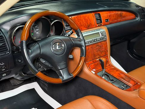 Used 2005 Lexus SC 430 Convertible image 43