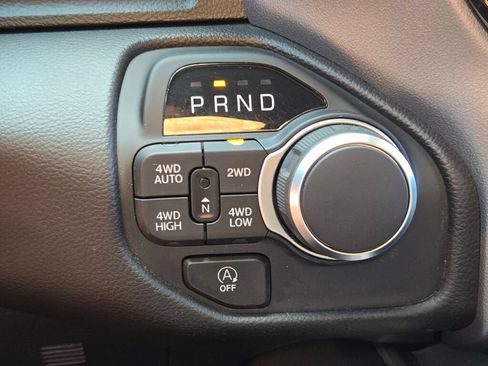 Used 2025 RAM 1500 Big Horn AWD/4WD image 31