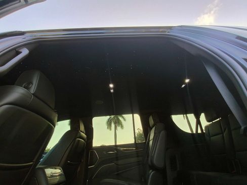Used 2022 Cadillac Escalade ESV Luxury RWD image 35