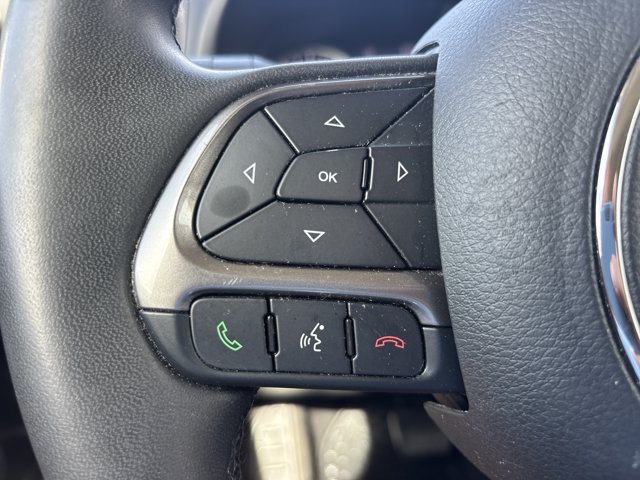 Used 2022 Jeep Renegade Latitude AWD/4WD image 26