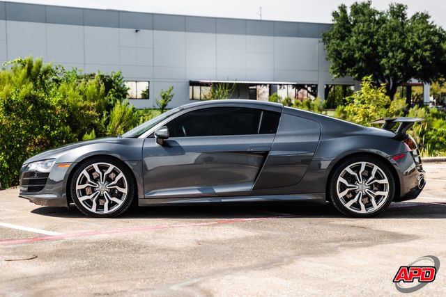 Used 2011 Audi R8 V10 AWD/4WD image 12