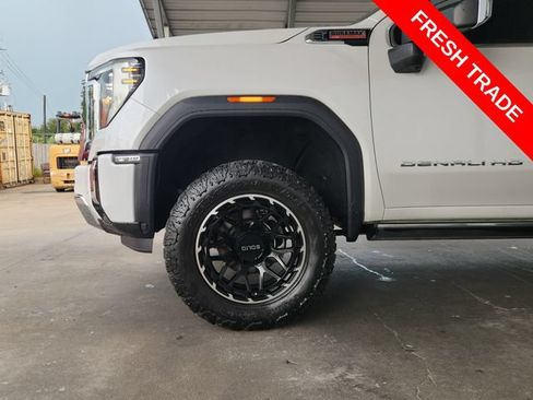 Used 2024 GMC Sierra 2500 Denali w/ Denali Reserve Package AWD/4WD image 7