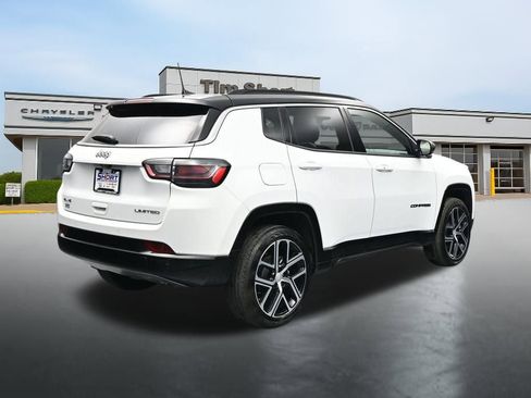 Used 2024 Jeep Compass Limited w/ Elite Group AWD/4WD image 5