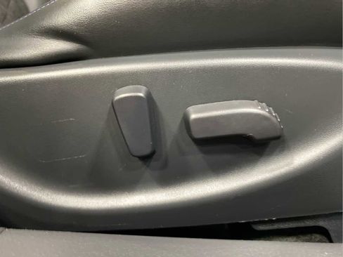 Used 2017 Nissan Maxima SR w/ Midnight Edition image 31