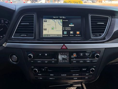 Used 2016 Hyundai Genesis 3.8 image 18