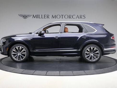 New 2025 Bentley Bentayga image 2