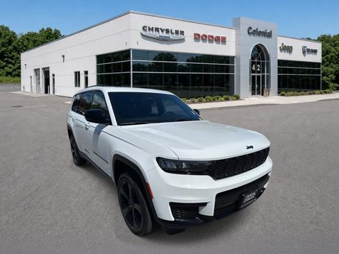 Used 2023 Jeep Grand Cherokee L Laredo AWD/4WD image 8