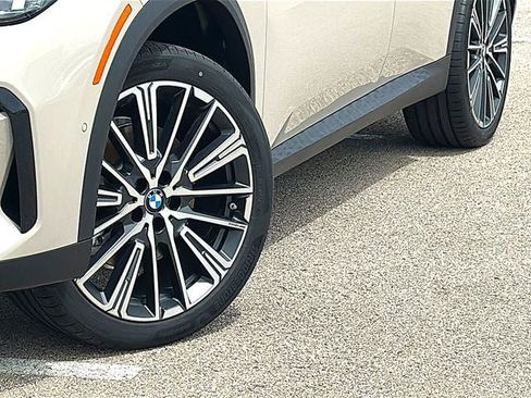 New 2026 BMW X2 xDrive28i w/ Technology Package AWD/4WD image 32