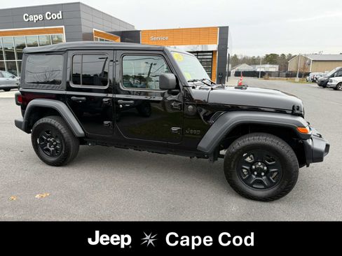 Used 2025 Jeep Wrangler Sport image 1