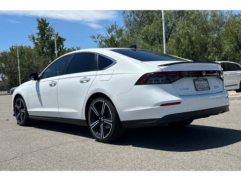 Used 2025 Honda Accord Sport image 3