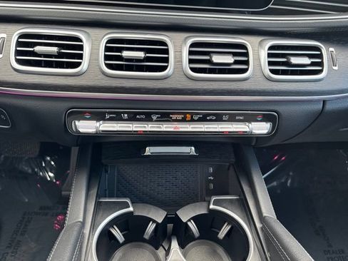 Used 2025 Mercedes-Benz GLS 450 4MATIC image 29
