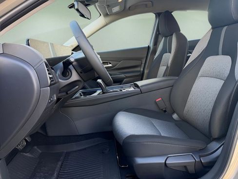 New 2026 Nissan Sentra SV w/ SV Convenience Package FWD image 16