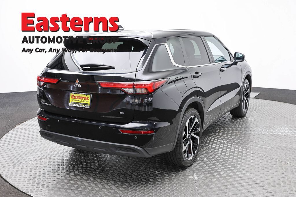 Used 2024 Mitsubishi Outlander SE AWD/4WD image 6