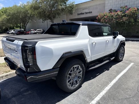 Used 2025 GMC Hummer EV 3X AWD/4WD image 3