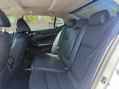 Used 2018 Nissan Maxima Platinum FWD image 9