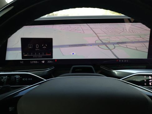 Used 2025 Cadillac Escalade Premium Luxury image 32